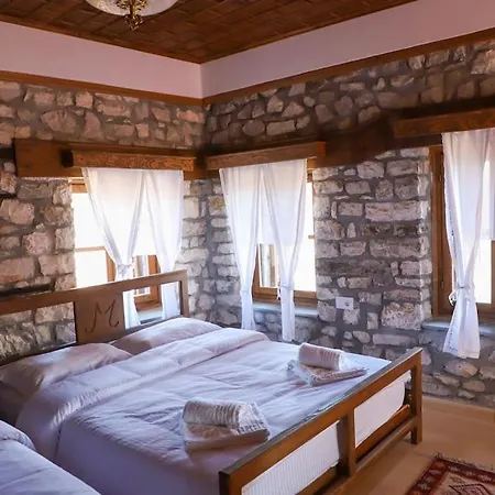 Guest house Mbrica Family - Castle Gem Berat