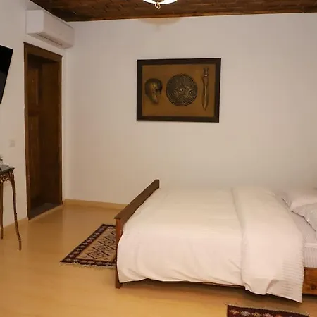 Mbrica Family - Castle Gem בית הארחה *